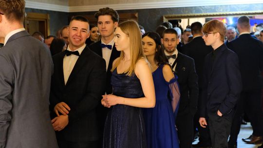 Studniówka 2025 - Zespół Szkół Ekonomicznych i Mundurowych w Chełmie cz. II [GALERIA ZDJĘĆ]