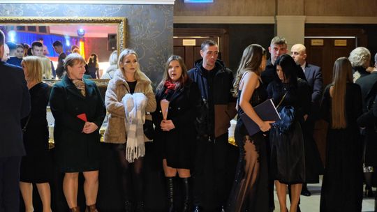 Studniówka 2025 - Zespół Szkół Ekonomicznych i Mundurowych w Chełmie cz. II [GALERIA ZDJĘĆ]