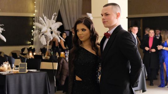 Studniówka 2025 - Zespół Szkół Ekonomicznych i Mundurowych w Chełmie cz. II [GALERIA ZDJĘĆ]