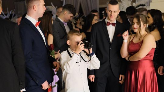 Studniówka 2025 - Zespół Szkół Ekonomicznych i Mundurowych w Chełmie cz. II [GALERIA ZDJĘĆ]