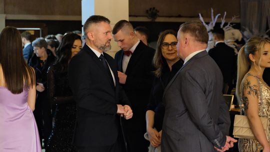 Studniówka 2025 - Zespół Szkół Ekonomicznych i Mundurowych w Chełmie cz. II [GALERIA ZDJĘĆ]