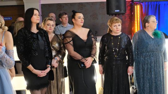 Studniówka 2025 - Zespół Szkół Ekonomicznych i Mundurowych w Chełmie cz. II [GALERIA ZDJĘĆ]