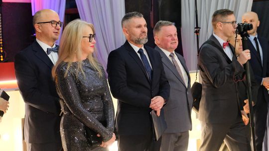 Studniówka 2025 - Zespół Szkół Ekonomicznych i Mundurowych w Chełmie cz. II [GALERIA ZDJĘĆ]