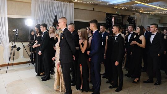 Studniówka 2025 - Zespół Szkół Ekonomicznych i Mundurowych w Chełmie cz. II [GALERIA ZDJĘĆ]