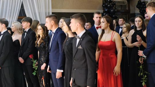 Studniówka 2025 - Zespół Szkół Ekonomicznych i Mundurowych w Chełmie cz. II [GALERIA ZDJĘĆ]