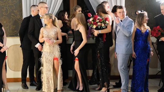 Studniówka 2025 - Zespół Szkół Ekonomicznych i Mundurowych w Chełmie cz. II [GALERIA ZDJĘĆ]