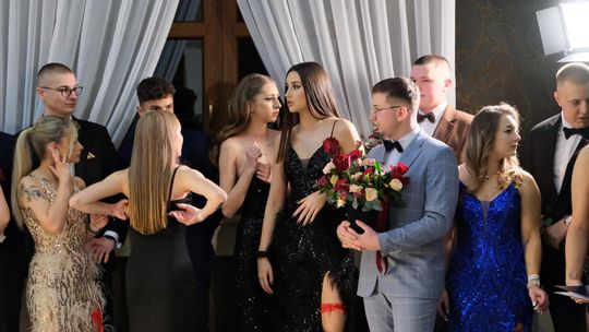 Studniówka 2025 - Zespół Szkół Ekonomicznych i Mundurowych w Chełmie cz. II [GALERIA ZDJĘĆ]