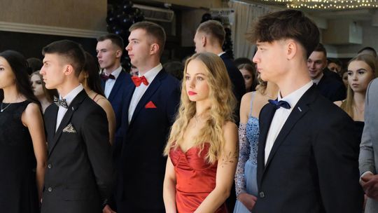 Studniówka 2025 - Zespół Szkół Ekonomicznych i Mundurowych w Chełmie cz. II [GALERIA ZDJĘĆ]