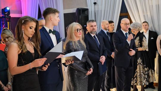 Studniówka 2025 - Zespół Szkół Ekonomicznych i Mundurowych w Chełmie cz. II [GALERIA ZDJĘĆ]