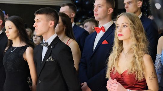 Studniówka 2025 - Zespół Szkół Ekonomicznych i Mundurowych w Chełmie cz. II [GALERIA ZDJĘĆ]