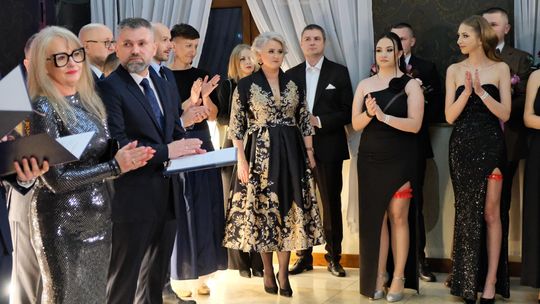 Studniówka 2025 - Zespół Szkół Ekonomicznych i Mundurowych w Chełmie cz. II [GALERIA ZDJĘĆ]