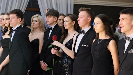 Studniówka 2025 - Zespół Szkół Ekonomicznych i Mundurowych w Chełmie cz. II [GALERIA ZDJĘĆ]