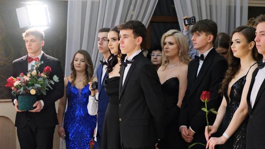 Studniówka 2025 - Zespół Szkół Ekonomicznych i Mundurowych w Chełmie cz. II [GALERIA ZDJĘĆ]