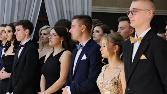 Studniówka 2025 - Zespół Szkół Ekonomicznych i Mundurowych w Chełmie cz. II [GALERIA ZDJĘĆ]