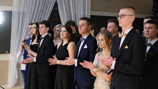 Studniówka 2025 - Zespół Szkół Ekonomicznych i Mundurowych w Chełmie cz. II [GALERIA ZDJĘĆ]