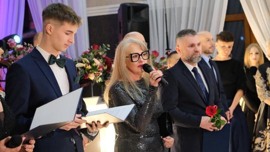 Studniówka 2025 - Zespół Szkół Ekonomicznych i Mundurowych w Chełmie cz. II [GALERIA ZDJĘĆ]