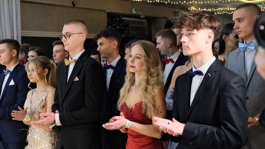 Studniówka 2025 - Zespół Szkół Ekonomicznych i Mundurowych w Chełmie cz. II [GALERIA ZDJĘĆ]