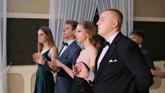 Studniówka 2025 - Zespół Szkół Ekonomicznych i Mundurowych w Chełmie cz. II [GALERIA ZDJĘĆ]