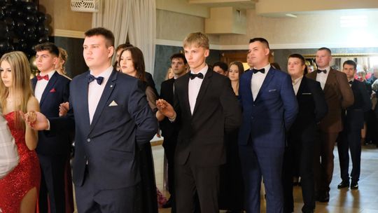 Studniówka 2025 - Zespół Szkół Ekonomicznych i Mundurowych w Chełmie cz. II [GALERIA ZDJĘĆ]