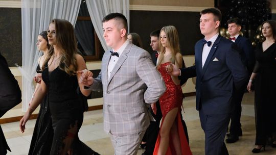 Studniówka 2025 - Zespół Szkół Ekonomicznych i Mundurowych w Chełmie cz. II [GALERIA ZDJĘĆ]