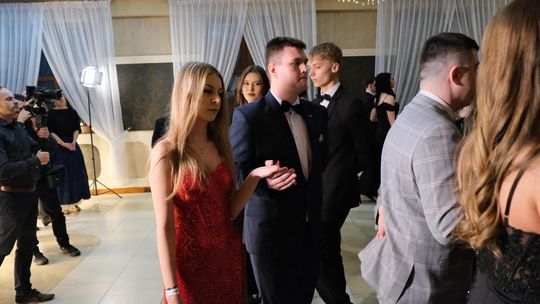 Studniówka 2025 - Zespół Szkół Ekonomicznych i Mundurowych w Chełmie cz. II [GALERIA ZDJĘĆ]