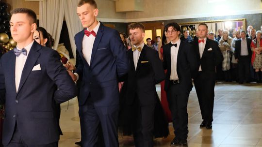 Studniówka 2025 - Zespół Szkół Ekonomicznych i Mundurowych w Chełmie cz. II [GALERIA ZDJĘĆ]