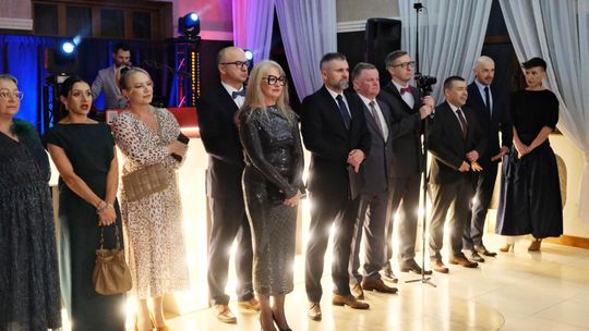 Studniówka 2025 - Zespół Szkół Ekonomicznych i Mundurowych w Chełmie cz. II [GALERIA ZDJĘĆ]