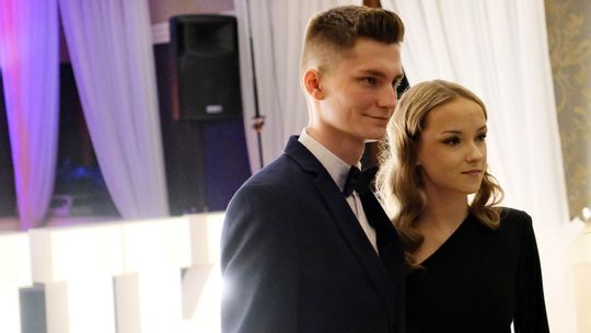 Studniówka 2025 - Zespół Szkół Ekonomicznych i Mundurowych w Chełmie cz. II [GALERIA ZDJĘĆ]