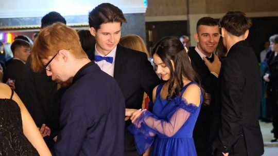 Studniówka 2025 - Zespół Szkół Ekonomicznych i Mundurowych w Chełmie cz. II [GALERIA ZDJĘĆ]