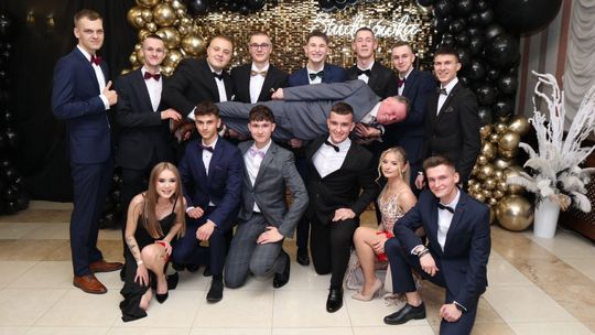 Studniówka 2025 - Zespół Szkół Ekonomicznych i Mundurowych w Chełmie cz. II [GALERIA ZDJĘĆ]