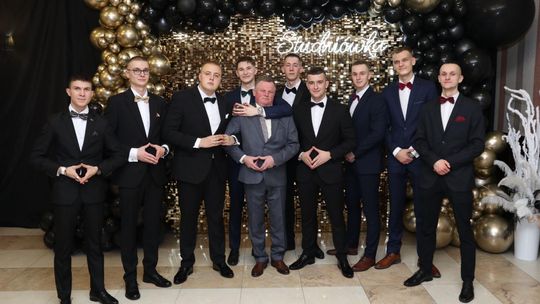 Studniówka 2025 - Zespół Szkół Ekonomicznych i Mundurowych w Chełmie cz. II [GALERIA ZDJĘĆ]