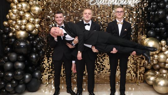 Studniówka 2025 - Zespół Szkół Ekonomicznych i Mundurowych w Chełmie cz. II [GALERIA ZDJĘĆ]