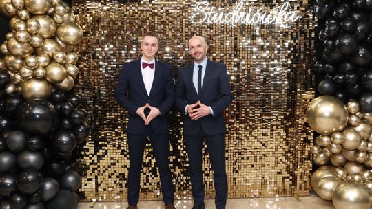 Studniówka 2025 - Zespół Szkół Ekonomicznych i Mundurowych w Chełmie cz. II [GALERIA ZDJĘĆ]