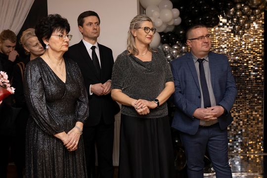 Studniówka 2025 - II Liceum Ogólnokształcące im. C. K. Norwida w Krasnymstawie [GALERIA ZDJĘĆ]