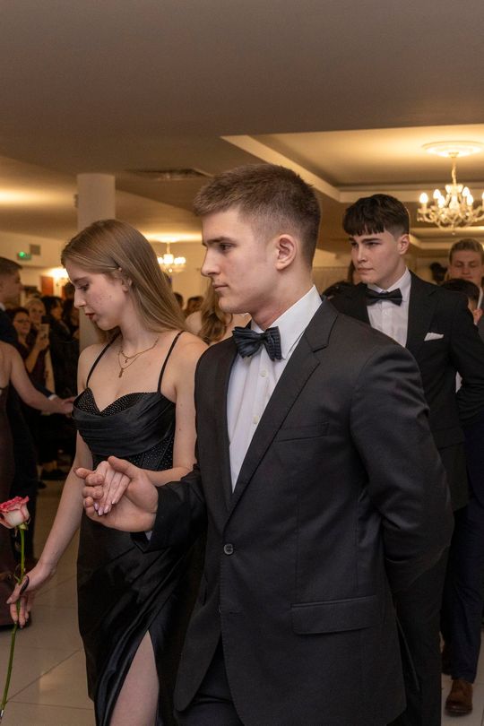 Studniówka 2025 - II Liceum Ogólnokształcące im. C. K. Norwida w Krasnymstawie [GALERIA ZDJĘĆ]