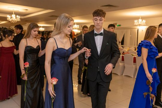 Studniówka 2025 - II Liceum Ogólnokształcące im. C. K. Norwida w Krasnymstawie [GALERIA ZDJĘĆ]