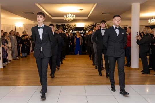 Studniówka 2025 - II Liceum Ogólnokształcące im. C. K. Norwida w Krasnymstawie [GALERIA ZDJĘĆ]