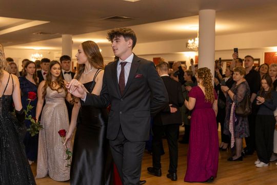 Studniówka 2025 - II Liceum Ogólnokształcące im. C. K. Norwida w Krasnymstawie [GALERIA ZDJĘĆ]