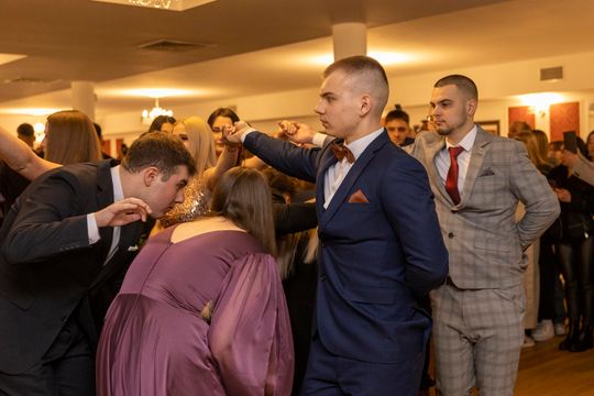 Studniówka 2025 - II Liceum Ogólnokształcące im. C. K. Norwida w Krasnymstawie [GALERIA ZDJĘĆ]