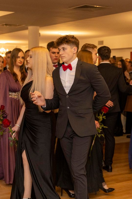 Studniówka 2025 - II Liceum Ogólnokształcące im. C. K. Norwida w Krasnymstawie [GALERIA ZDJĘĆ]