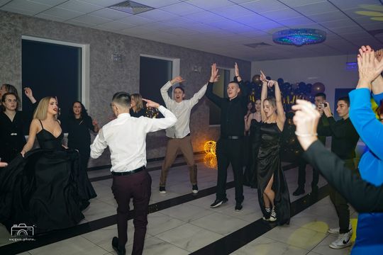 Studniówka 2025 - Prywatne LO im. Hetmana Jana Zamoyskiego w Krasnymstawie [GALERIA ZDJĘĆ]