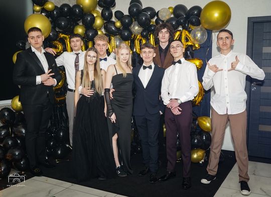 Studniówka 2025 - Prywatne LO im. Hetmana Jana Zamoyskiego w Krasnymstawie [GALERIA ZDJĘĆ]