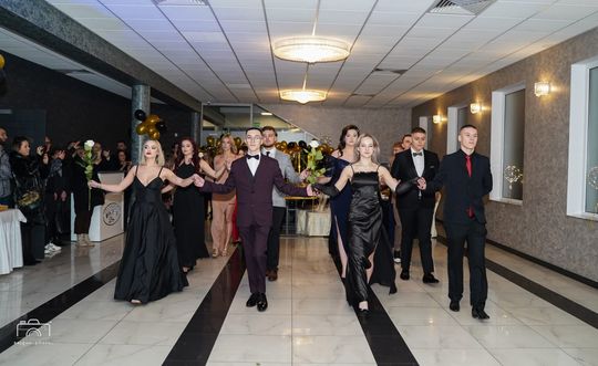 Studniówka 2025 - Prywatne LO im. Hetmana Jana Zamoyskiego w Krasnymstawie [GALERIA ZDJĘĆ]