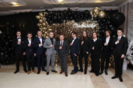 Studniówka 2025 - Zespół Szkół Ekonomicznych i Mundurowych w Chełmie cz. II [GALERIA ZDJĘĆ]