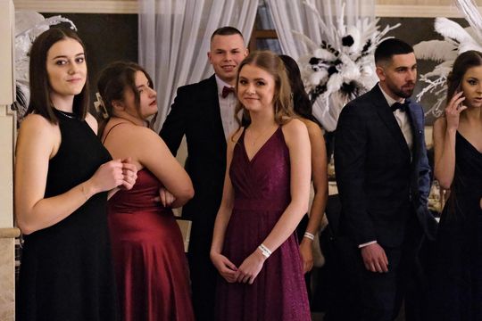 Studniówka 2025 - Zespół Szkół Ekonomicznych i Mundurowych w Chełmie cz. II [GALERIA ZDJĘĆ]