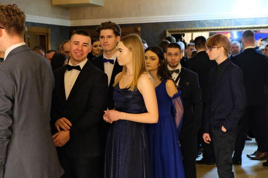 Studniówka 2025 - Zespół Szkół Ekonomicznych i Mundurowych w Chełmie cz. II [GALERIA ZDJĘĆ]