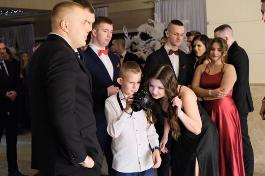 Studniówka 2025 - Zespół Szkół Ekonomicznych i Mundurowych w Chełmie cz. II [GALERIA ZDJĘĆ]