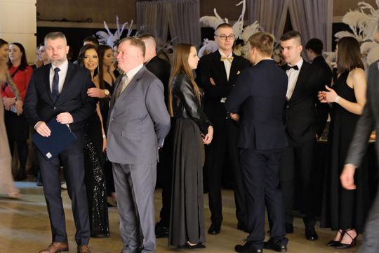 Studniówka 2025 - Zespół Szkół Ekonomicznych i Mundurowych w Chełmie cz. II [GALERIA ZDJĘĆ]