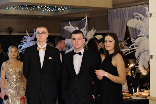 Studniówka 2025 - Zespół Szkół Ekonomicznych i Mundurowych w Chełmie cz. II [GALERIA ZDJĘĆ]