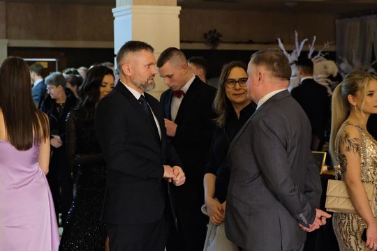 Studniówka 2025 - Zespół Szkół Ekonomicznych i Mundurowych w Chełmie cz. II [GALERIA ZDJĘĆ]